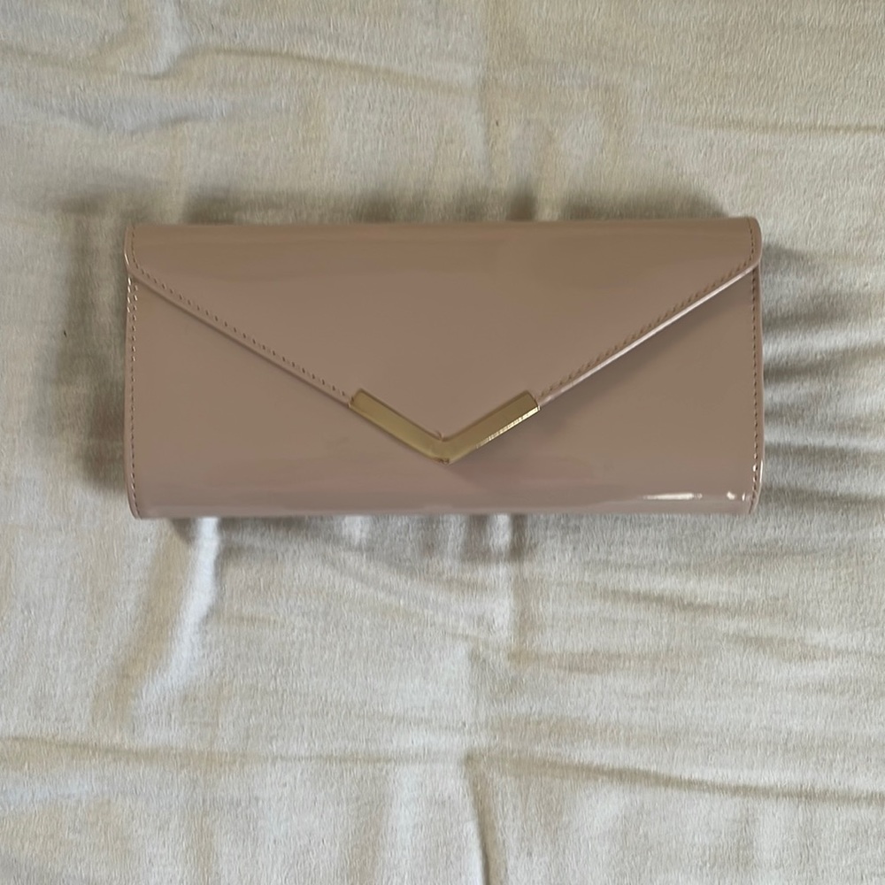 Aldo nude patent clutch